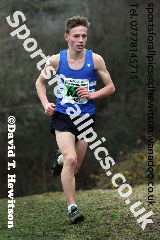Mens under-20s North Eastern Cross Country, Aykley Heads, Durham. Photo: David T. Hewitson/Sports for All Pics
